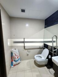 Eon Shenton (D2), Office #570496481